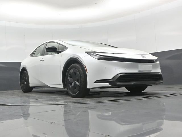 Used 2025 Toyota Prius LE FWD image 45