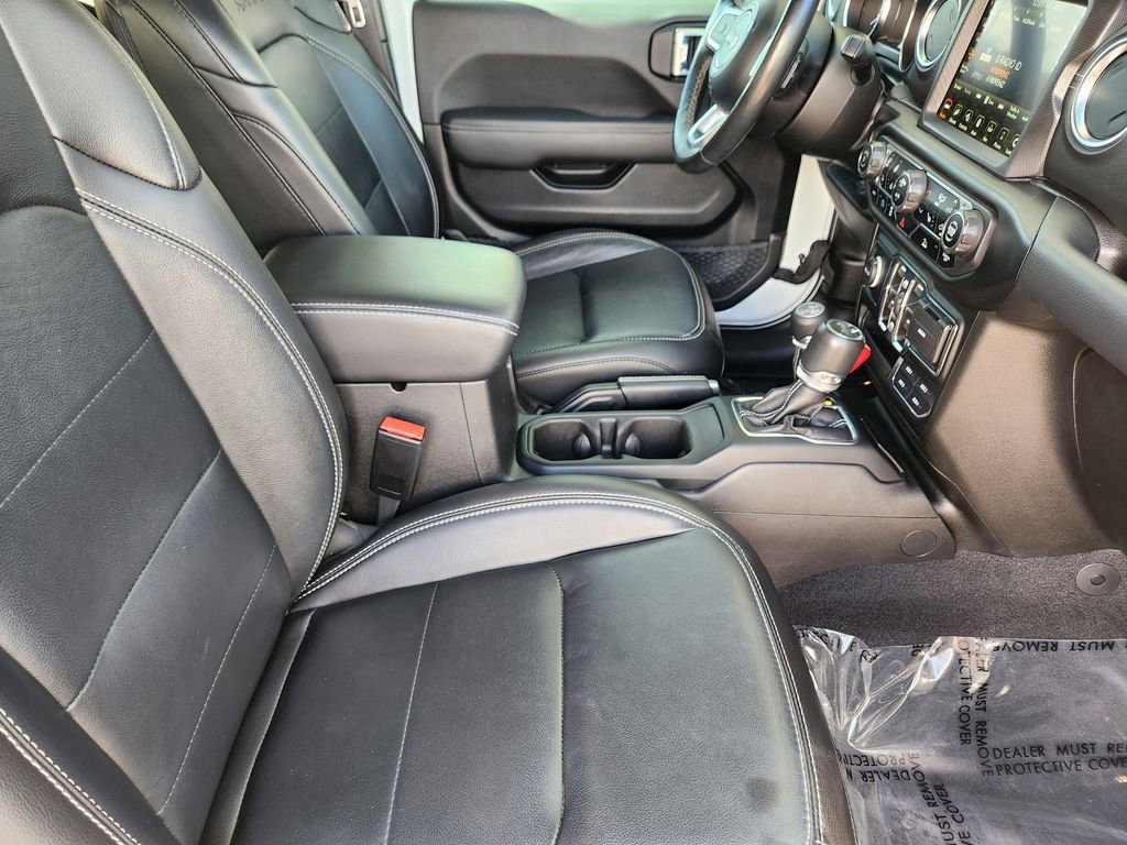 Used 2023 Jeep Wrangler Unlimited Sahara w/ Cold Weather Group image 5