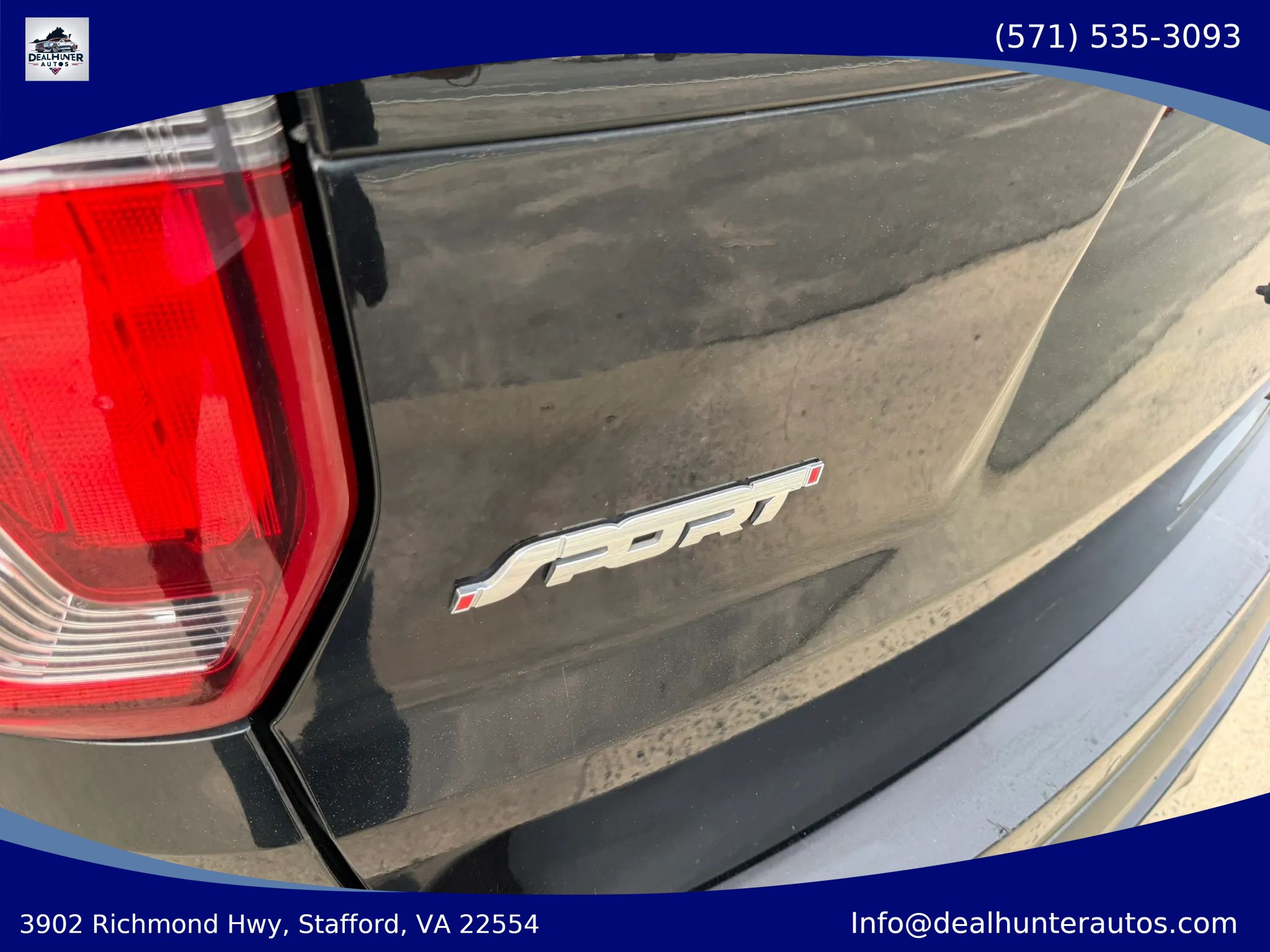 Used 2017 Ford Explorer Sport w/ Equipment Group 401A AWD/4WD image 12
