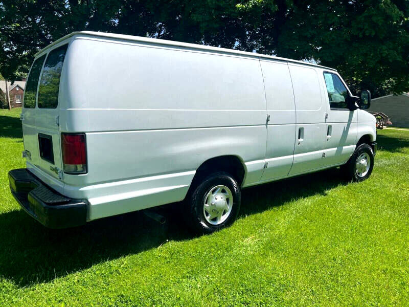 Used 2014 Ford E-250 and Econoline 250 Extended w/ Commercial Cargo Van Package image 5