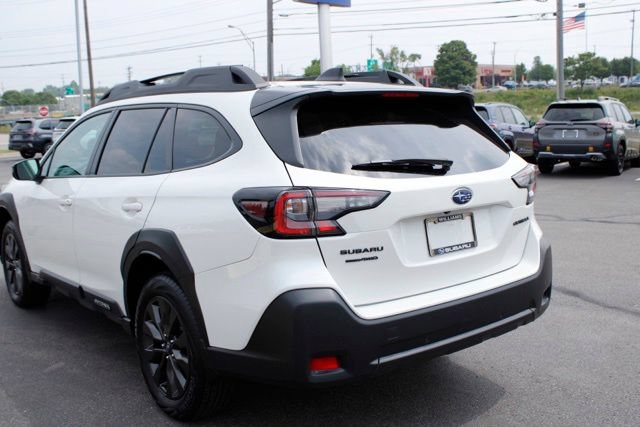 Used 2025 Subaru Outback Onyx Edition AWD/4WD image 9