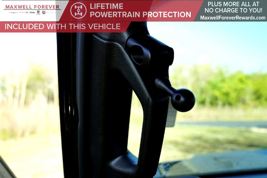 Used 2022 Jeep Gladiator Rubicon w/ Safety Group image 27