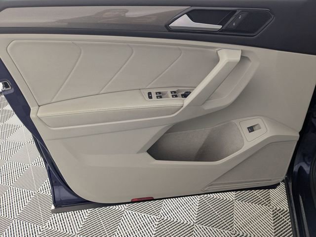 Used 2024 Volkswagen Tiguan SE image 10