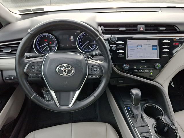 Used 2020 Toyota Camry SE w/ Moonroof Package image 10