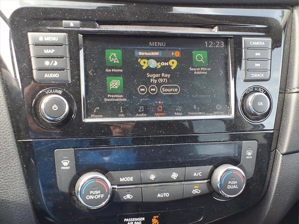 Used 2019 Nissan Rogue SV w/ Premium Package image 18