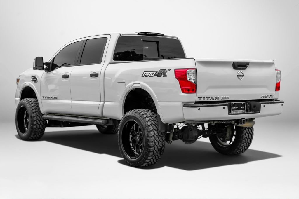 Used 2018 Nissan Titan PRO-4X w/ Pro-4x Convenience Package AWD/4WD image 8