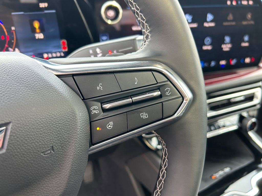 Used 2025 Chevrolet Traverse Z71 image 18