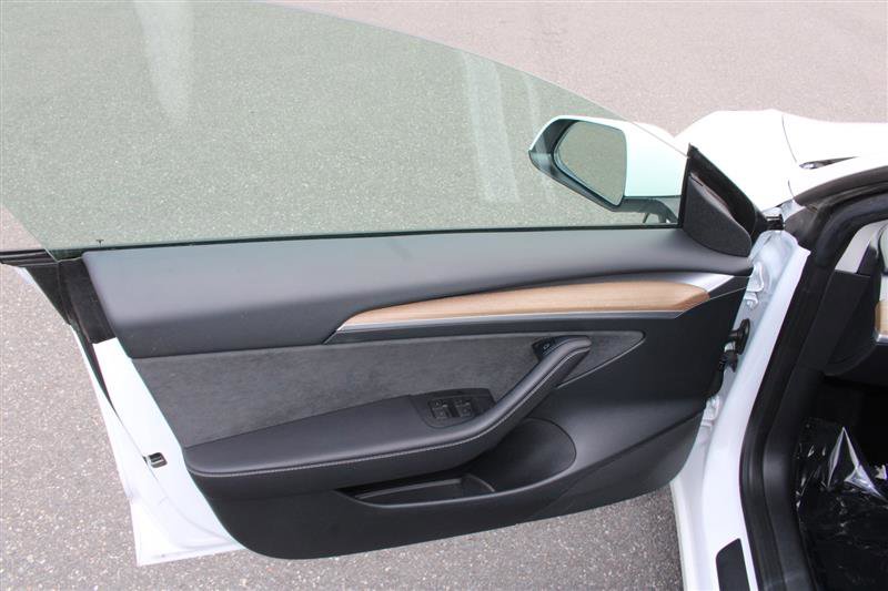 Used 2023 Tesla Model 3 Standard Range image 11