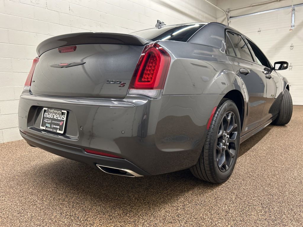Used 2022 Chrysler 300 S w/ Comfort Group image 2