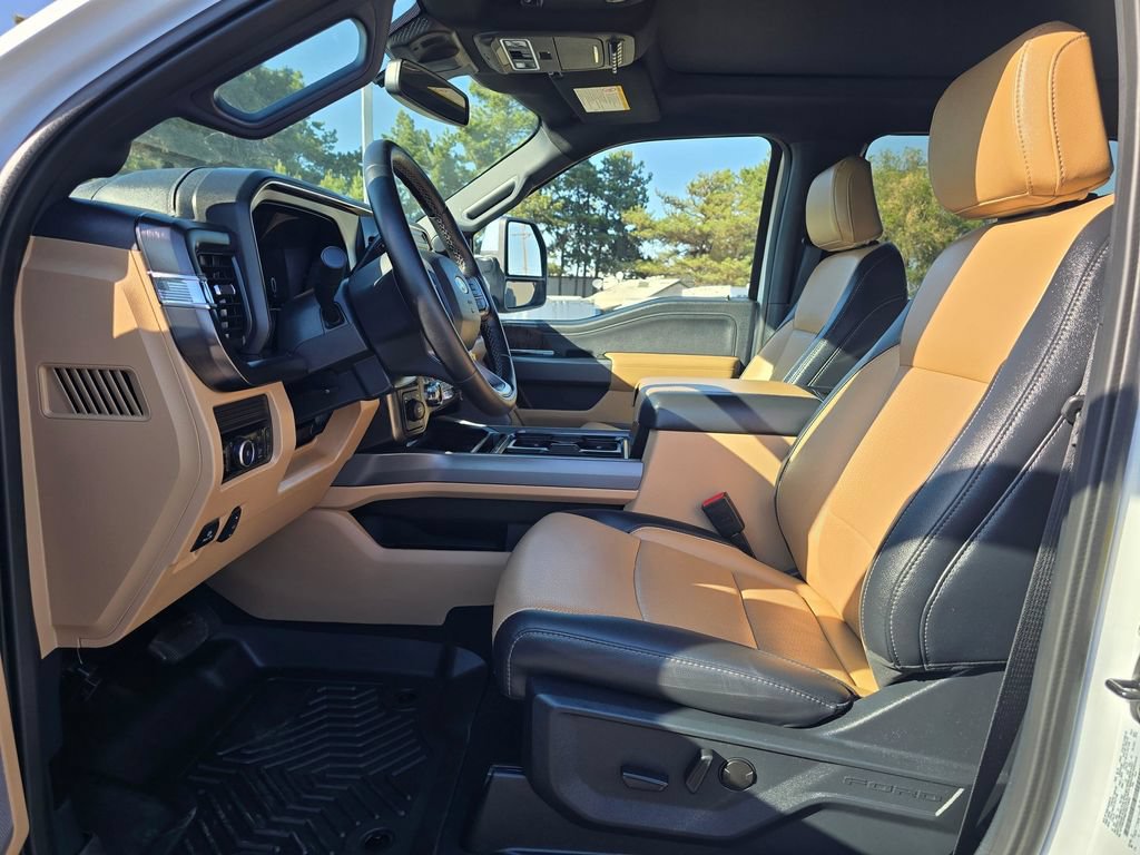 Used 2026 Ford F350 Lariat w/ Lariat Premium Package AWD/4WD image 12