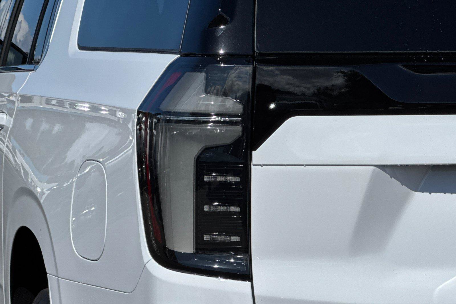 New 2026 Chevrolet Suburban LT w/ Comfort Package image 38