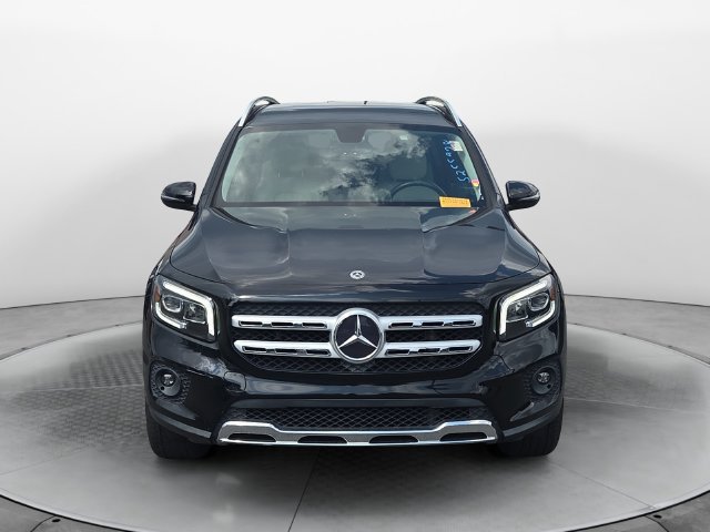 Used 2020 Mercedes-Benz GLB 250 w/ Premium Package image 8
