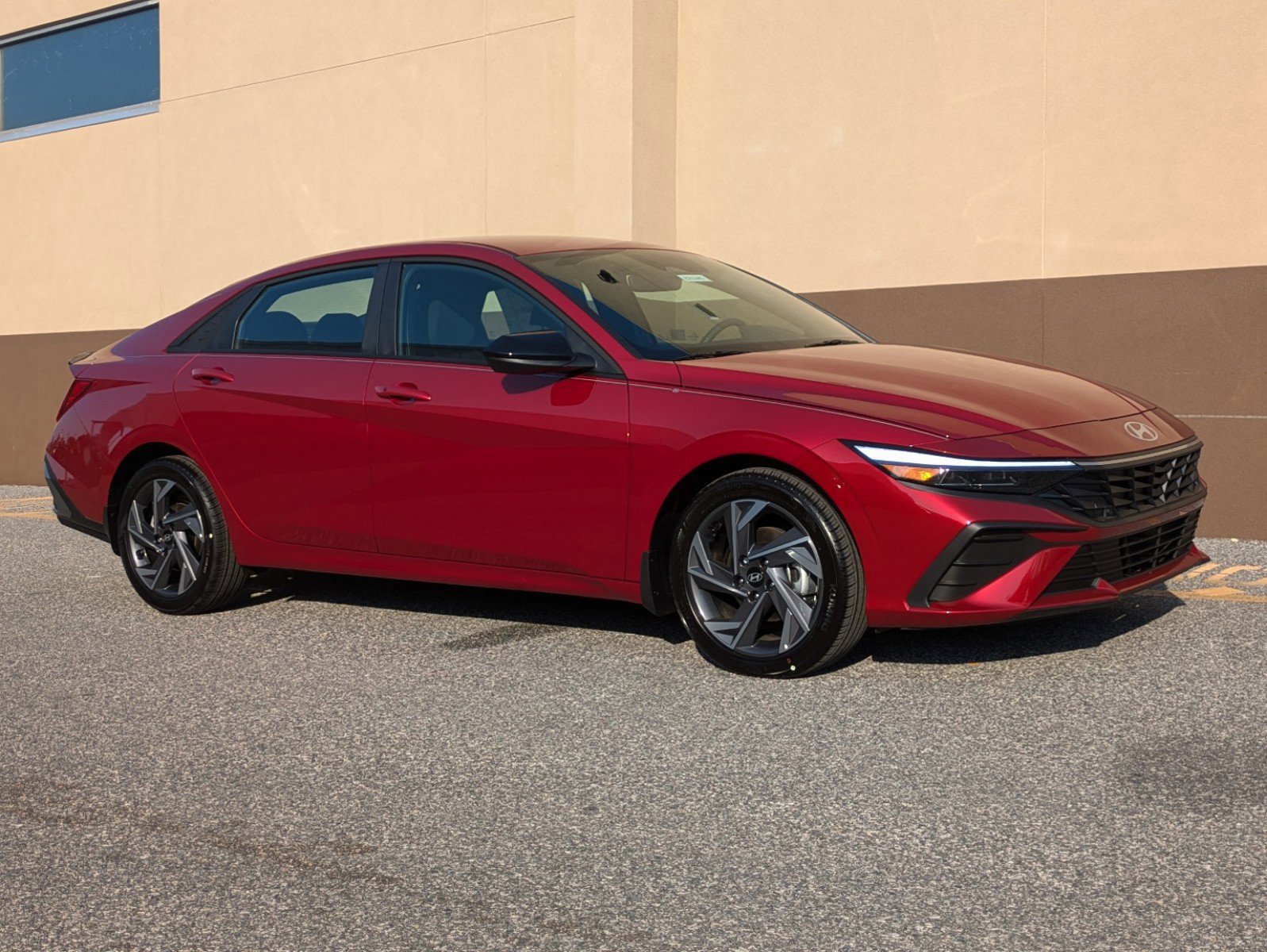 Certified 2025 Hyundai Elantra SEL FWD image 1