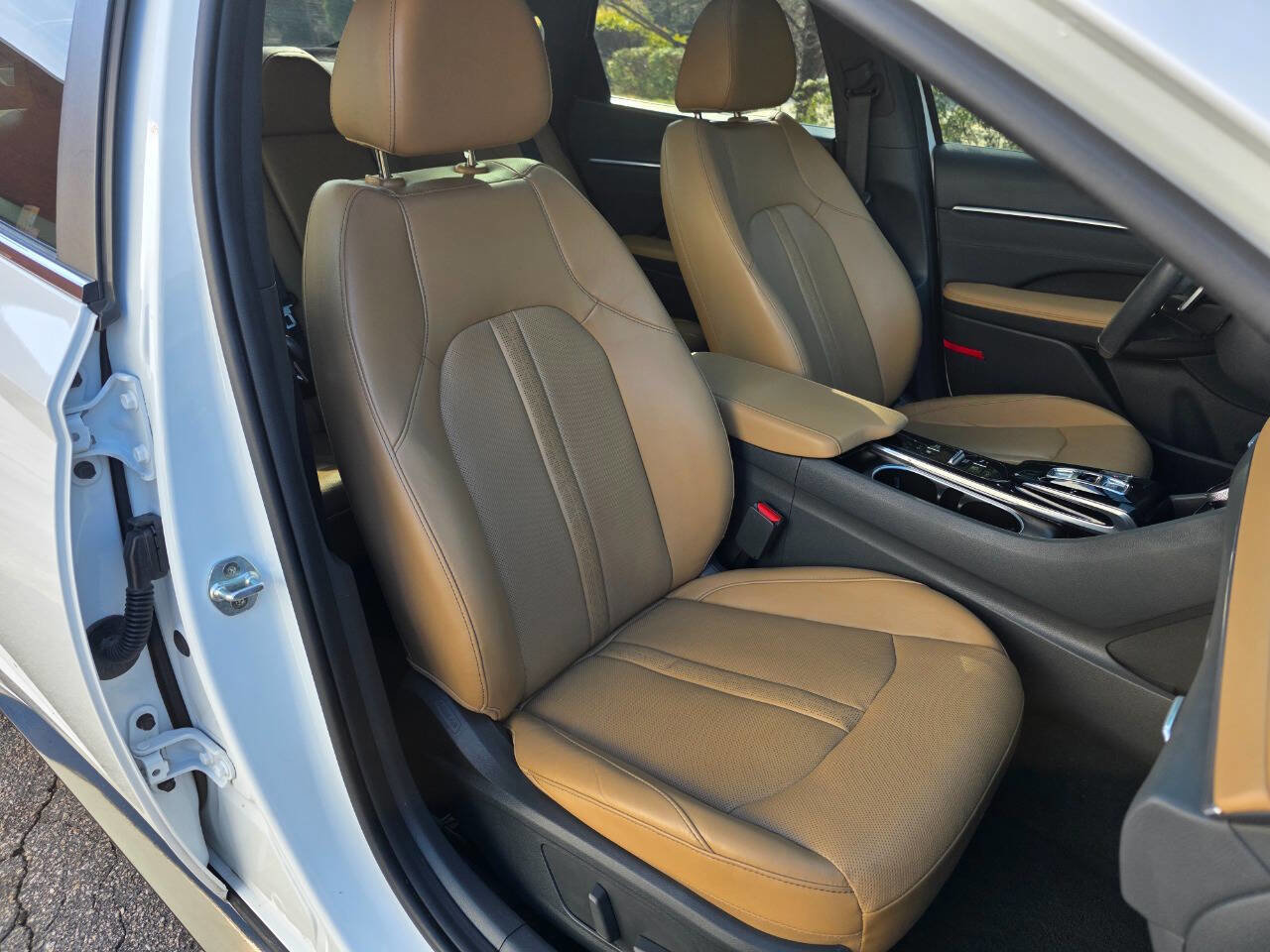 Used 2021 Hyundai Sonata Limited image 45