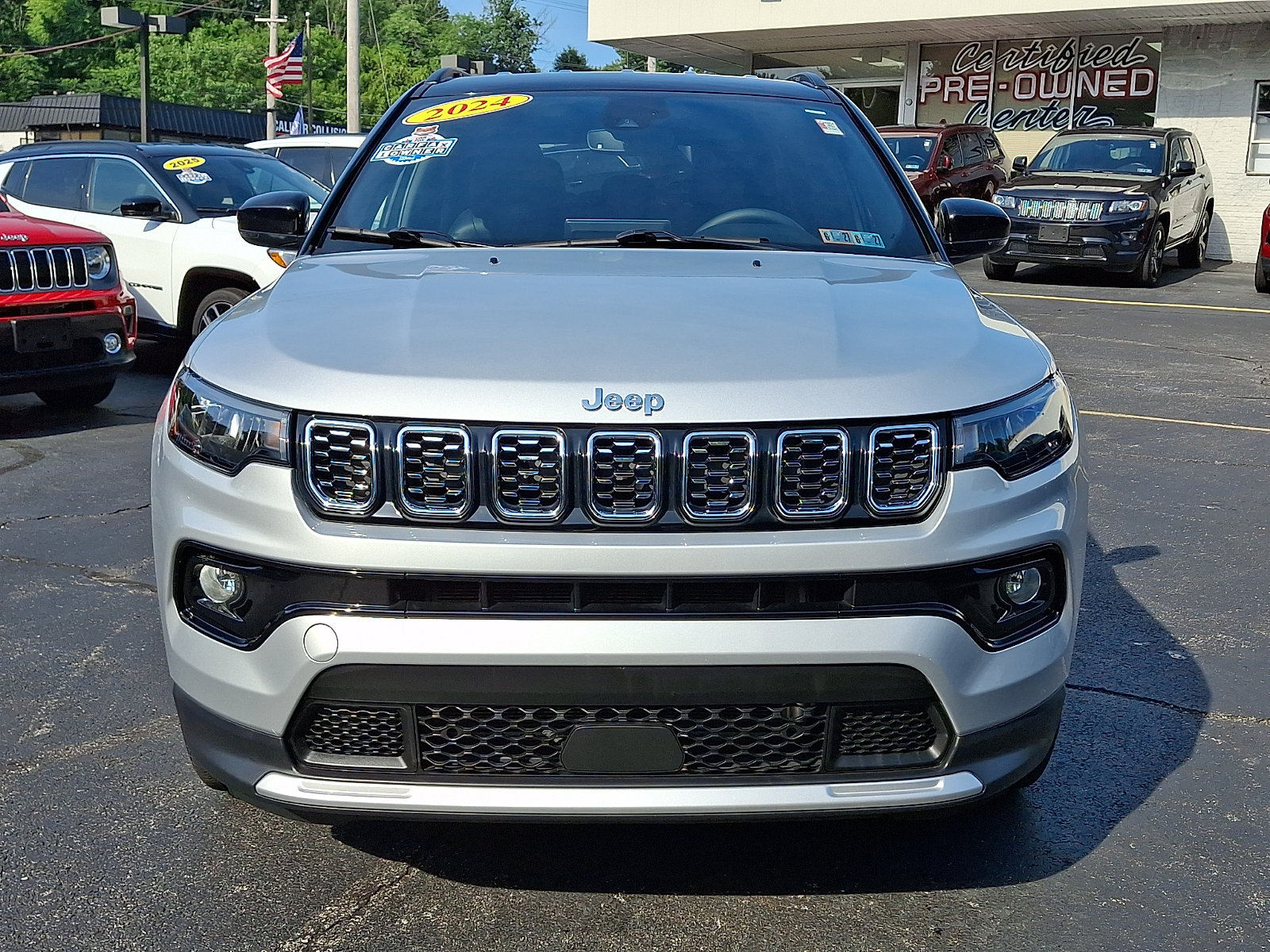 Certified 2024 Jeep Compass Limited AWD/4WD image 2