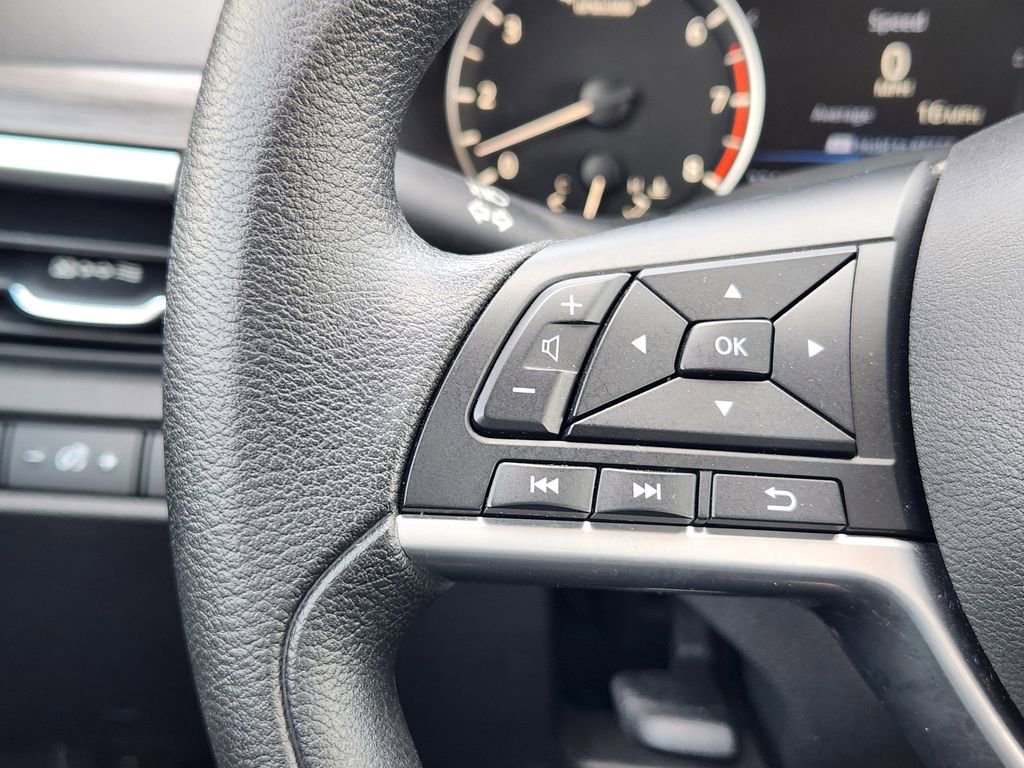 Used 2025 Nissan Altima 2.5 SV FWD image 27