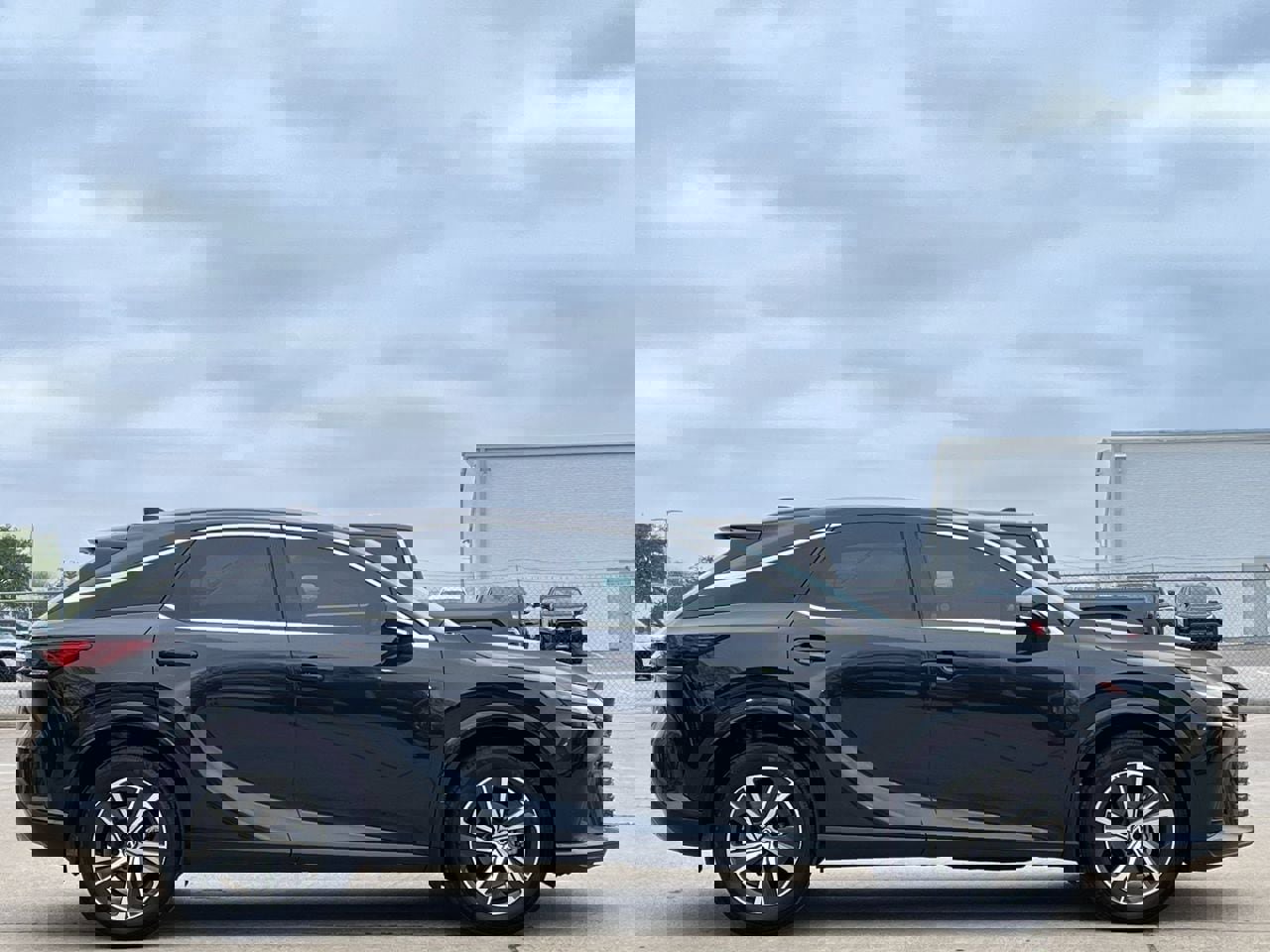 Used 2024 Lexus RX 350 Premium image 3