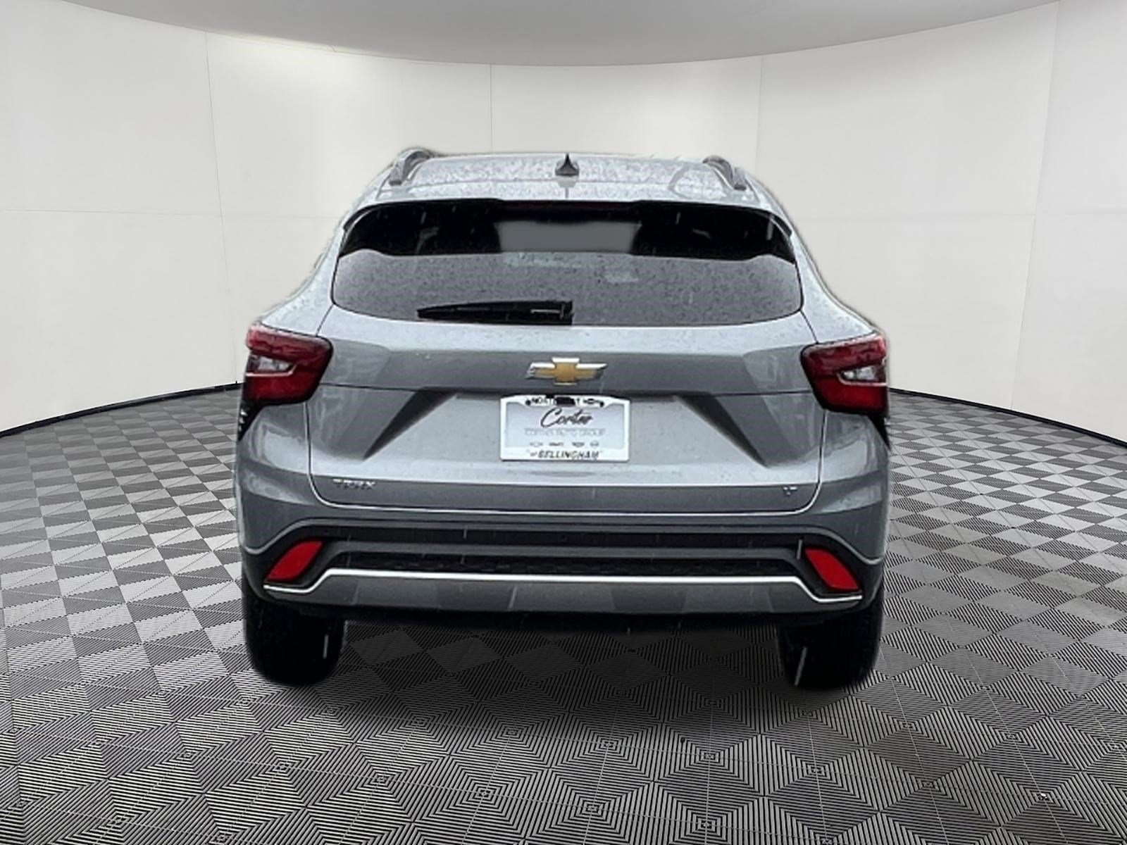 Used 2026 Chevrolet Trax LT w/ Driver Confidence Package FWD image 5