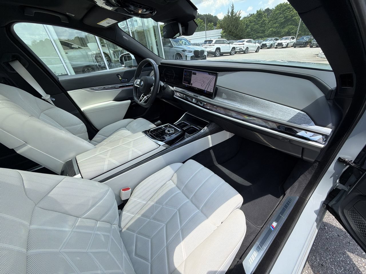 Certified 2025 BMW 740i xDrive AWD/4WD image 34