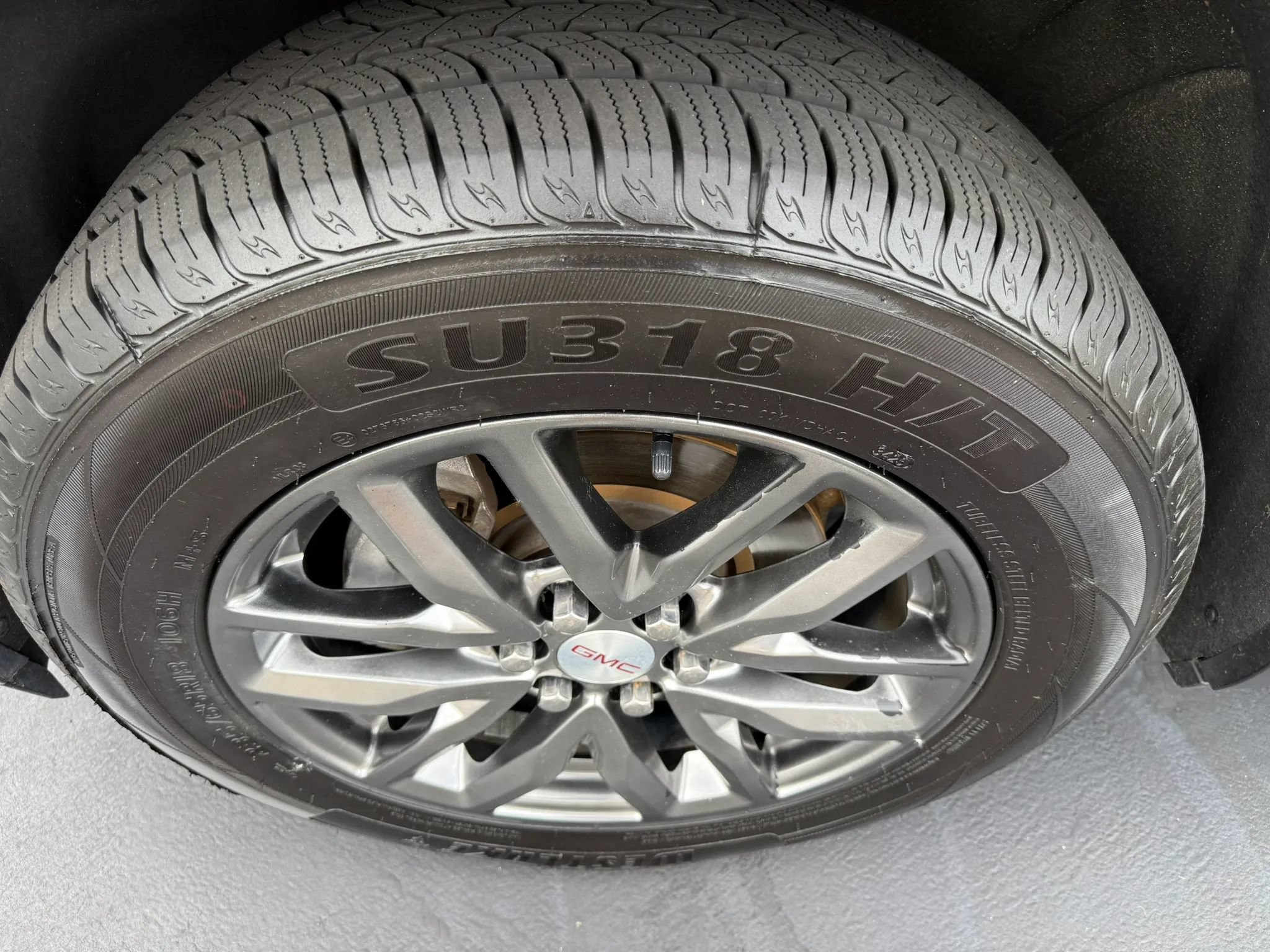 Used 2017 GMC Acadia SLT FWD image 9