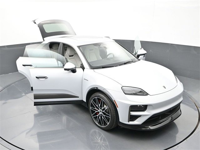 New 2025 Porsche Macan Turbo Electric image 37