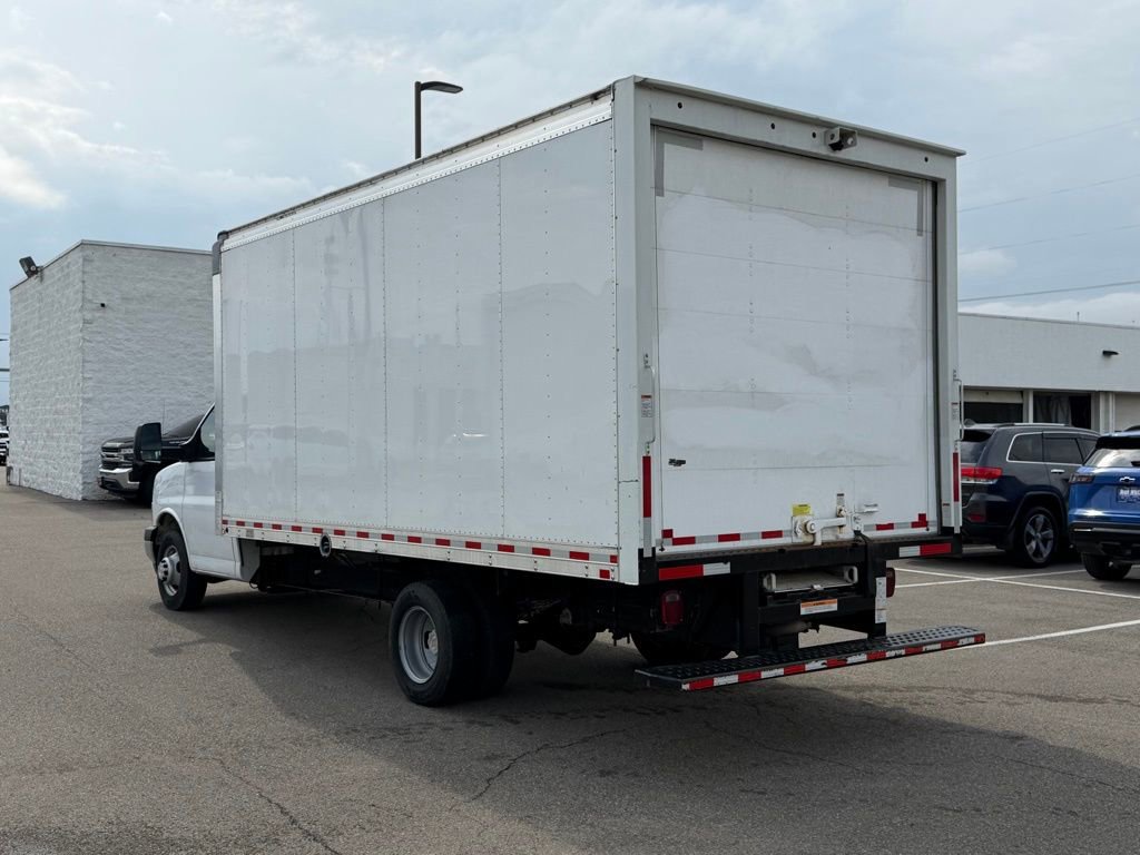 Used 2021 Chevrolet Express 3500 w/ Power Convenience Package image 7