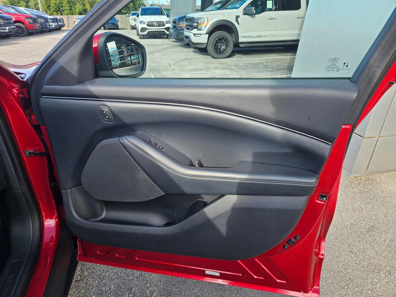 Used 2021 Ford Mustang Mach-E Select image 15