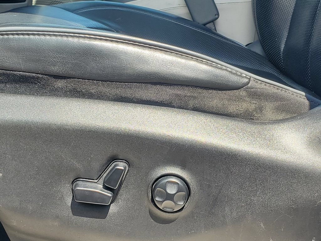 Used 2018 Chrysler Pacifica Limited FWD image 7