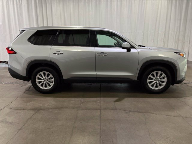 Certified 2024 Toyota Grand Highlander AWD image 3