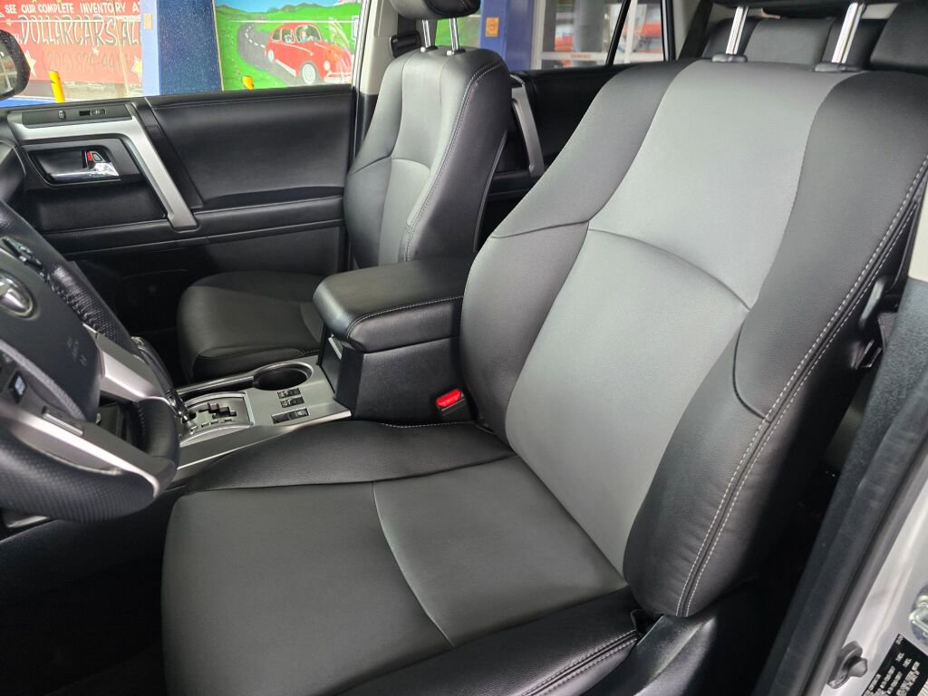 Used 2024 Toyota 4Runner SR5 Premium w/ Moonroof Package AWD/4WD image 25