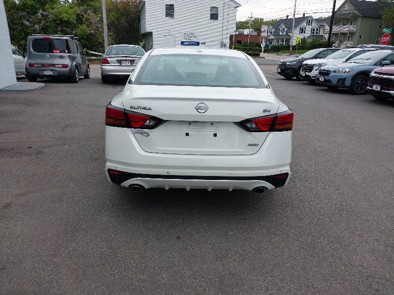 Used 2024 Nissan Altima 2.5 SV w/ SV Premium Package AWD/4WD image 7