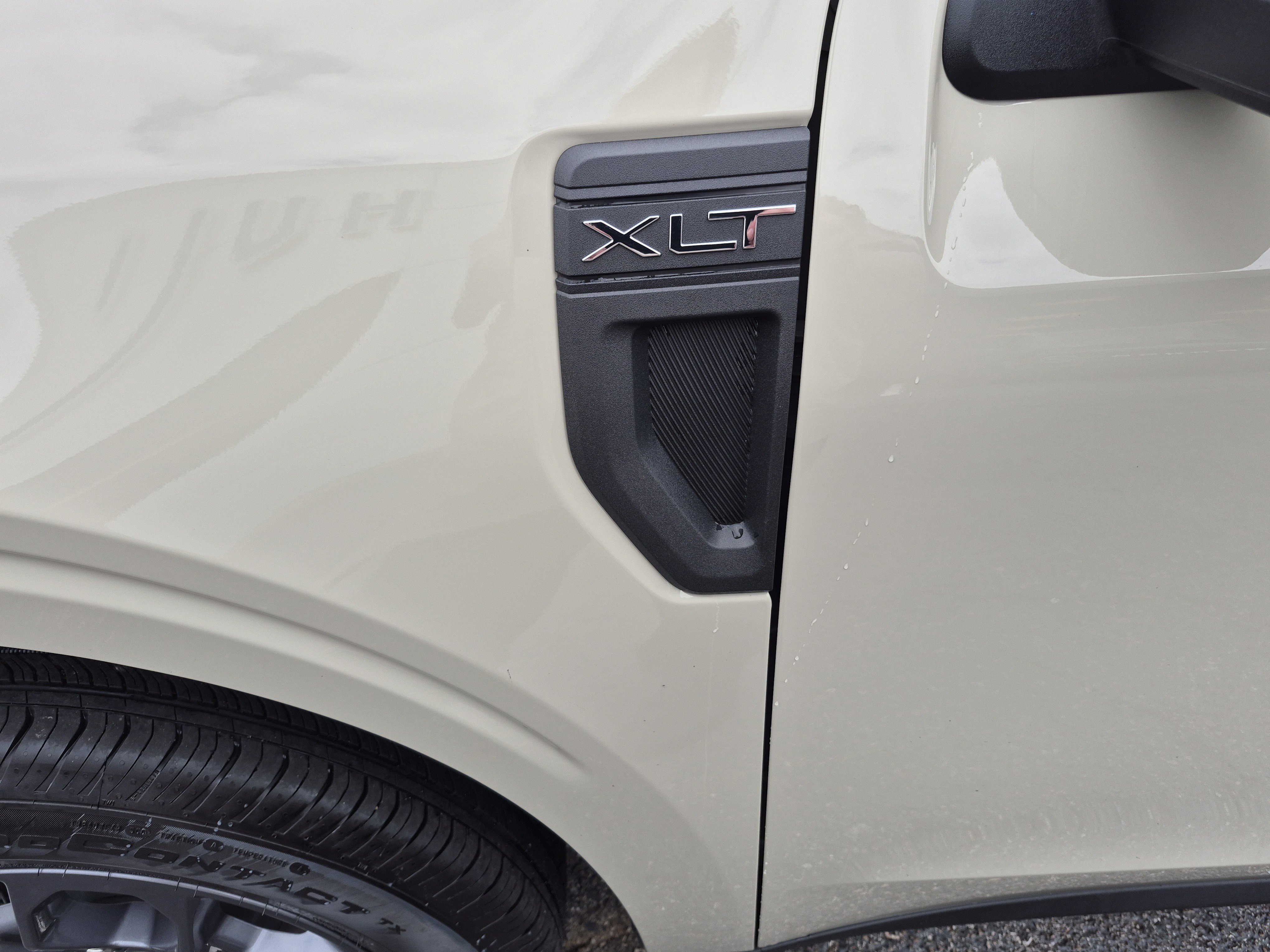 New 2025 Ford Maverick XLT image 8