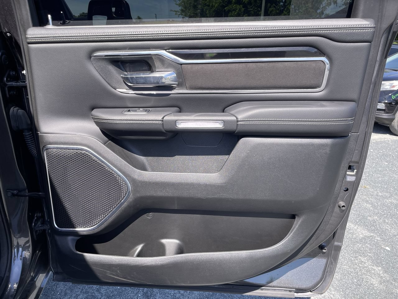 Used 2022 RAM 1500 Laramie w/ Sport Appearance Package AWD/4WD image 21