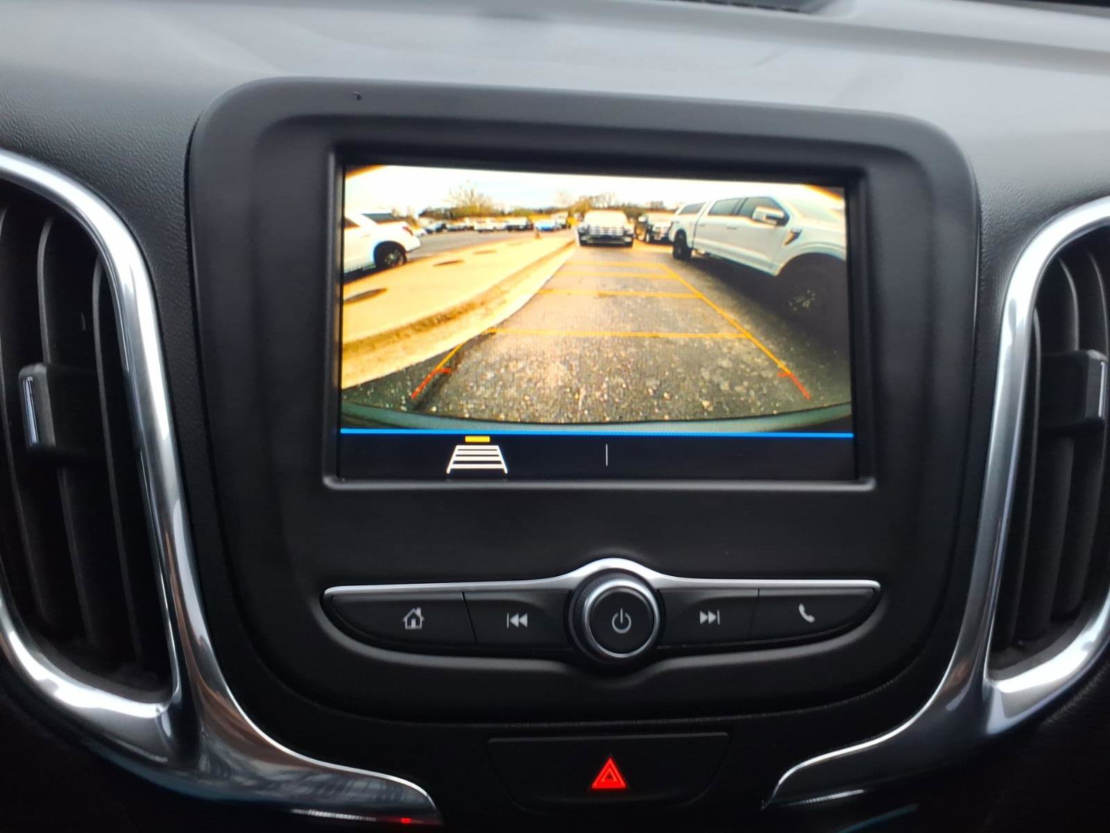 Used 2019 Chevrolet Equinox LT image 18