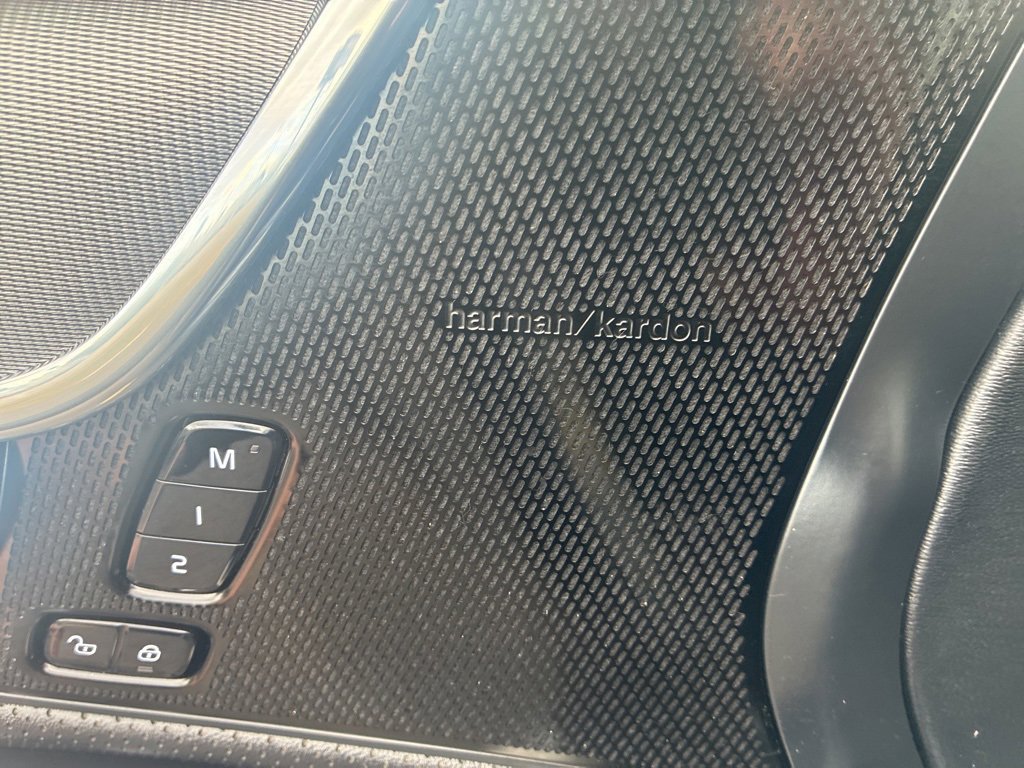 Used 2020 Volvo S90 T6 R-Design w/ Protection Package image 9