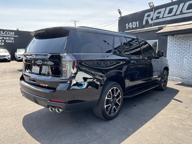 Used 2025 Chevrolet Suburban RST w/ Comfort Package AWD/4WD image 11