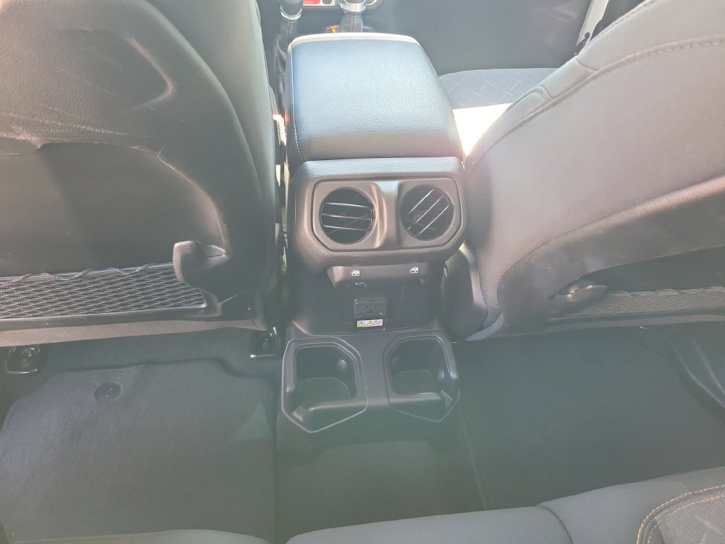Used 2026 Jeep Gladiator Mojave AWD/4WD image 15