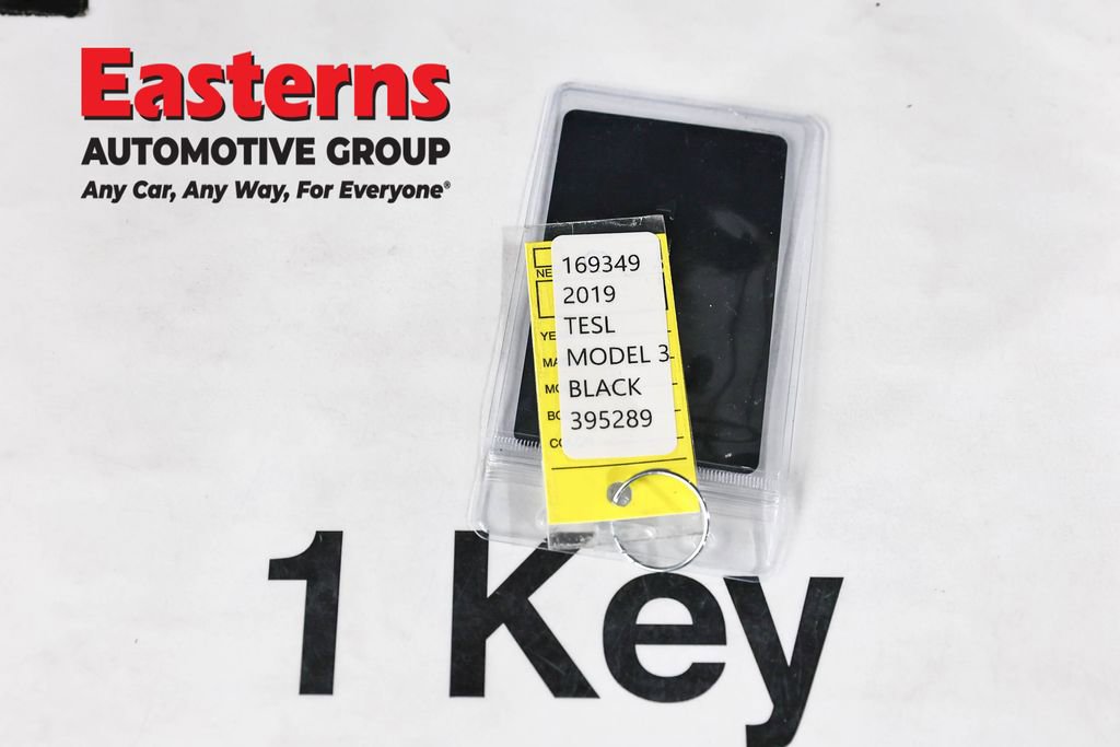 Used 2019 Tesla Model 3 Standard Range image 21