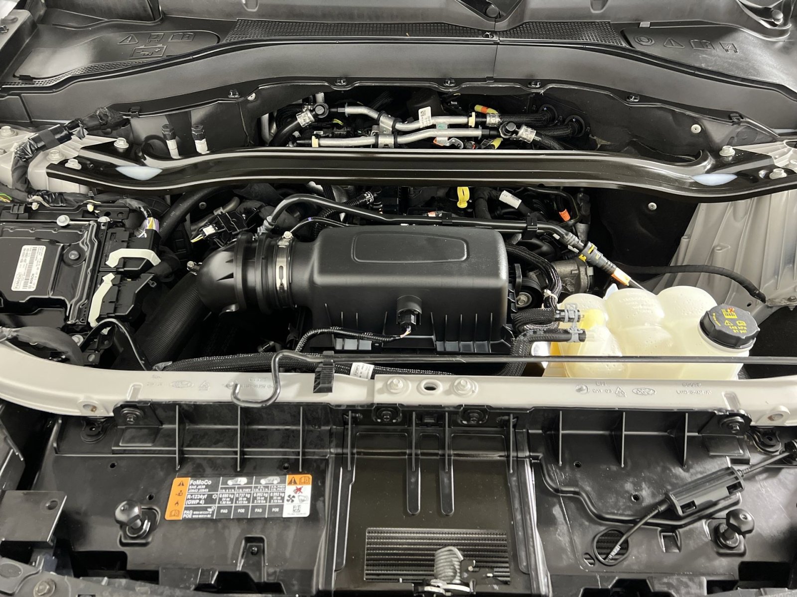 Used 2023 Ford Explorer ST-Line w/ Class IV Trailer Tow Package AWD/4WD image 29