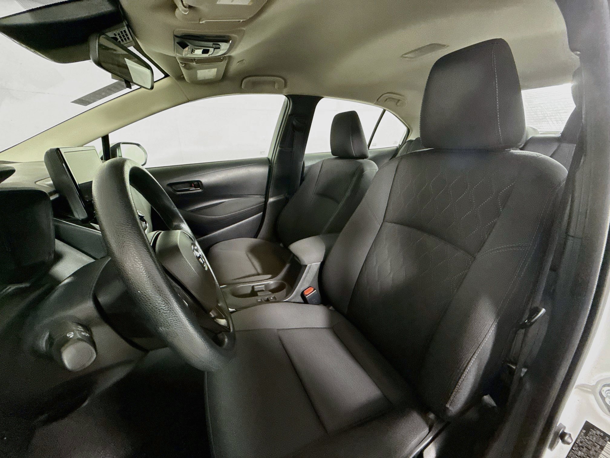 Used 2025 Toyota Corolla LE FWD image 24