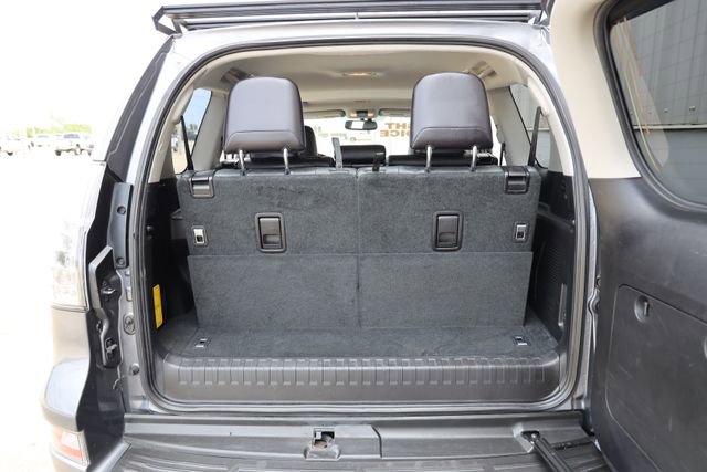 Used 2015 Lexus GX 460 w/ Premium Package AWD/4WD image 15