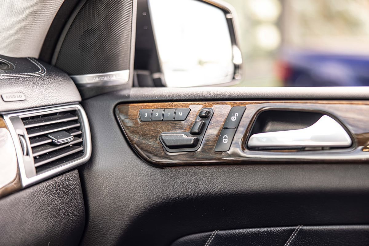 Used 2014 Mercedes-Benz GL 450 4MATIC image 33