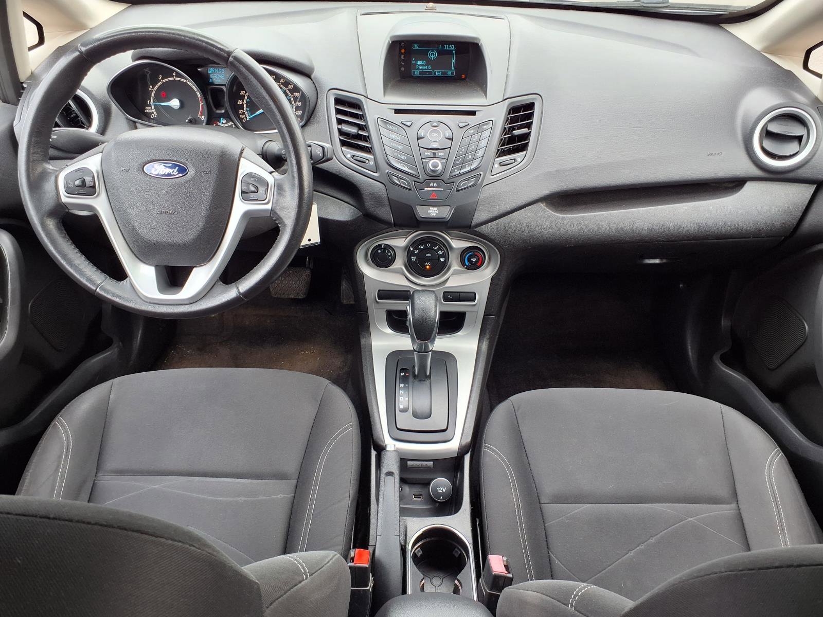 Used 2015 Ford Fiesta SE image 7