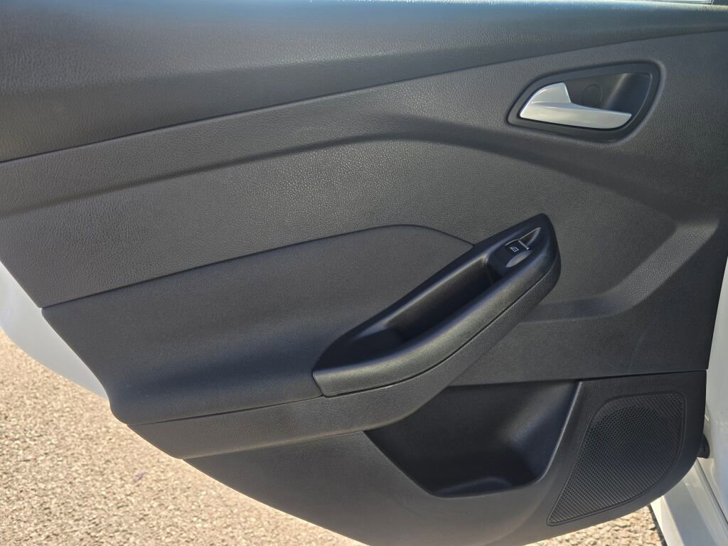 Used 2014 Ford Focus ST FWD image 17