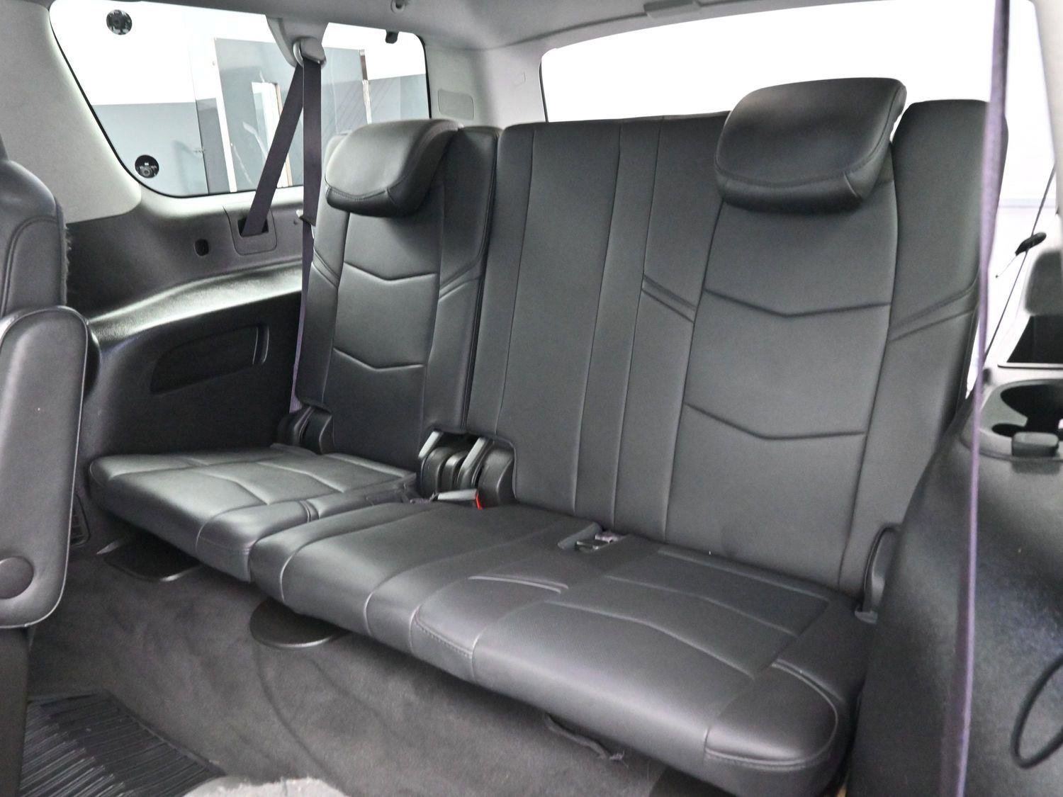 Used 2017 Cadillac Escalade ESV Luxury image 35