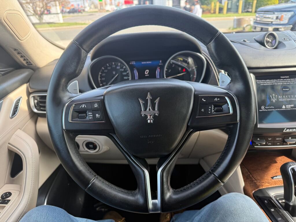 Used 2017 Maserati Levante S AWD/4WD image 13