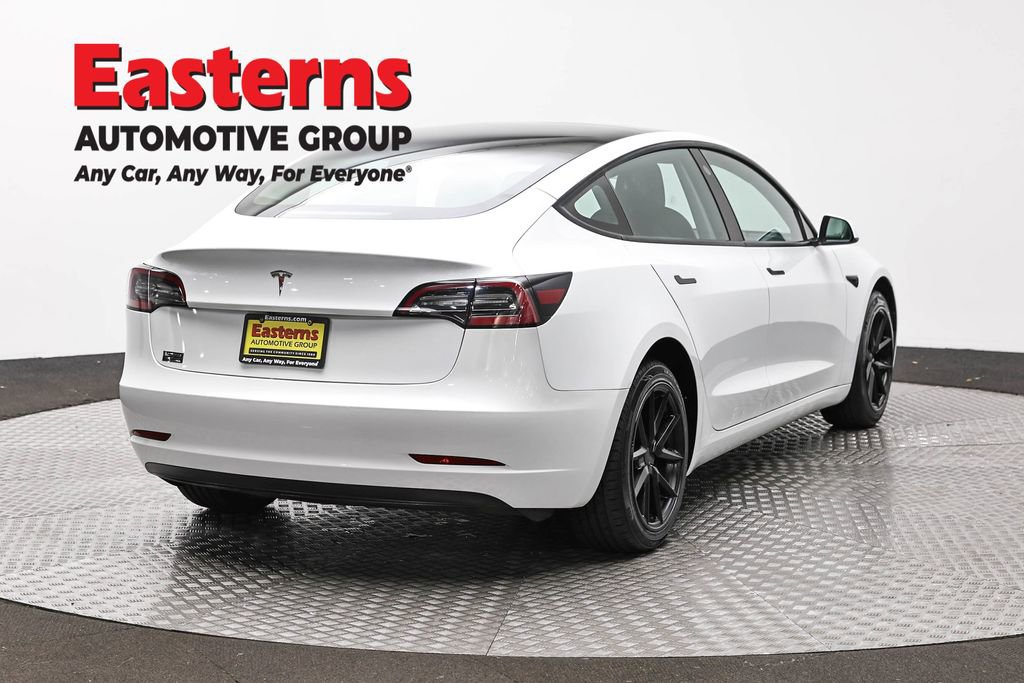Used 2023 Tesla Model 3 Standard Range image 5