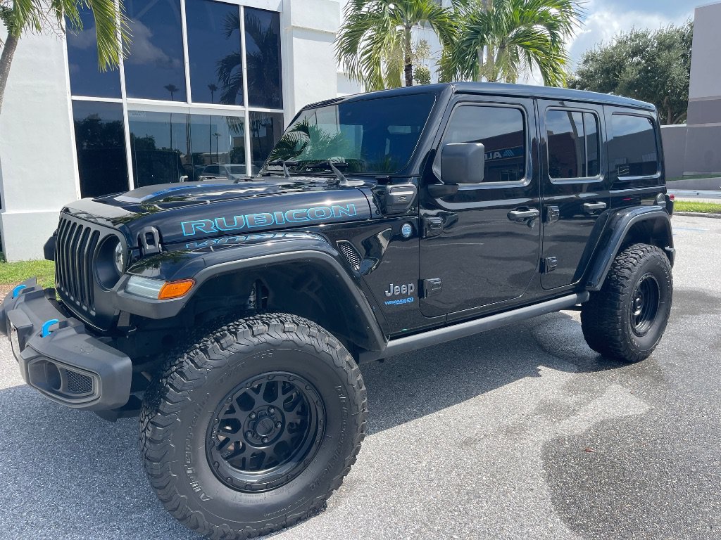 Used 2022 Jeep Wrangler Unlimited Rubicon 4xe w/ Safety Group AWD/4WD image 2