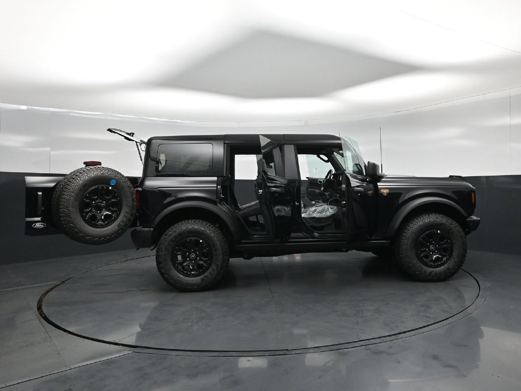 New 2026 Ford Bronco Badlands AWD/4WD image 4