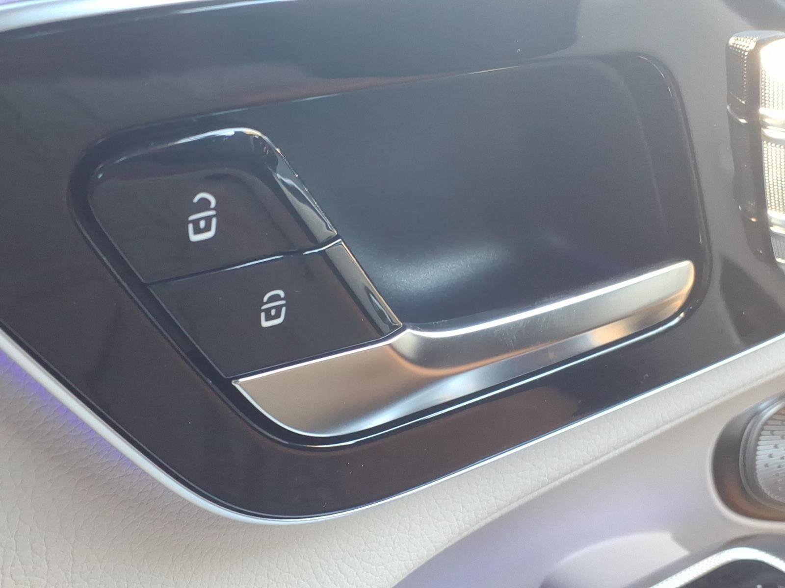 New 2026 Mercedes-Benz GLC 300 4MATIC image 32